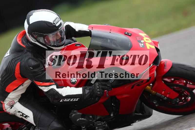 /Archiv-2022/68 13.10.2022 Speer Racing ADR/Freies Fahren rot und gelb/701